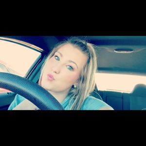 Meet your Posher, Laken